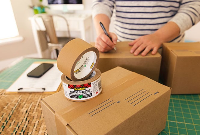 Matériel d’emballage à base de papier Scotch™ utilisé
